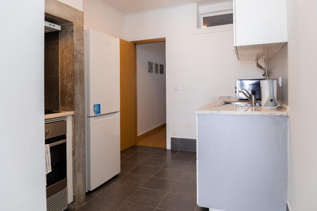 Entrecampos - Family Apartment With Terrace リスボン エクステリア 写真